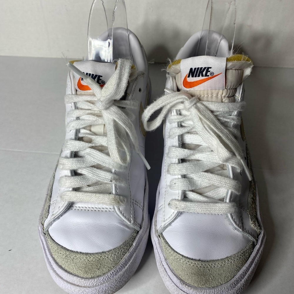 Sale! 🔥🔥🔥 Nike DC4769-106 Low 77 White Leather Low Tops Beige Size 6.5.